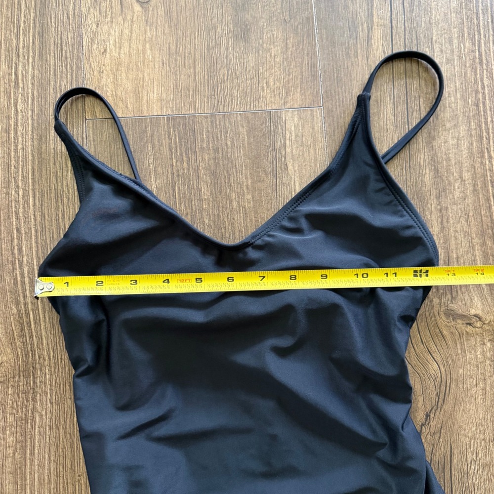Wild Fable One Piece Swimsuit Womens S Black High Cut Open Back V-Neck NEW - Picture 9 of 9